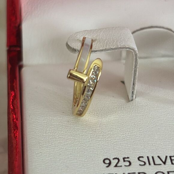 NEW! 925 Sterling Silver & Mother of Pearl / Cubic Zirconia Earrings - Picture 6 of 7